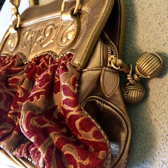 Isabella Fiore Damask Bag - Picture 7 of 13